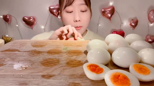 ASMR Boiled Egg【Mukbang/ Eating Sounds】【English Subtitles】