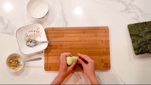 How To Make Onigiri - A Simple And Easy Tutorial