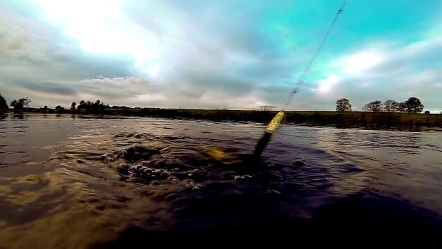 Fishing with lures: spinner + soft-bait = pike. Рыбалка, спиннинг: блесна вертушка + твистер = щука смотреть онлайн