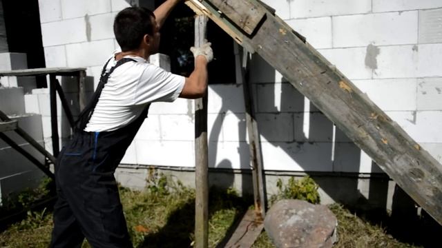 ЛЕСТНИЦА В НЕБЕСА / ЛЕСТНИЦА СВОИМИ РУКАМИ / ПРИСТРОЙКА /ПЛОСКАЯ КРОВЛЯ / ЛЕСТНИЦА НА КРОВЛЮ /ИЗБА смотреть онлайн