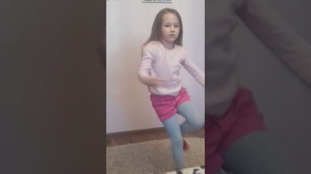 Танец под песню Iowa улыбайся. смотреть онлайн