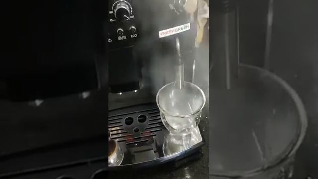 Delonghi 迪朗奇】DeLonghi ESAM 04.110.B 豐采型 全自動義式咖啡機 蒸氣效果 奇波咖啡 смотреть онлайн