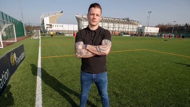 УБЕЖАЛ С ПОЛЯ, ЧТОБЫ ПОС*АТЬ! Футболисты, которые самовольно ушли с поля. Футбольный топ @120 ЯРДОВ смотреть онлайн