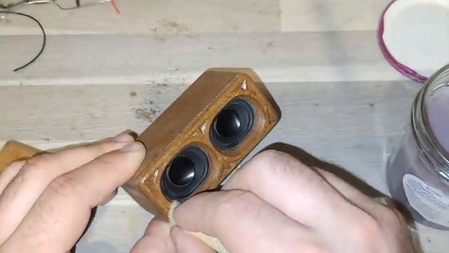 DIY Mini Bluetooth Speaker Used Parquet Laminate |Wood Carving| смотреть онлайн