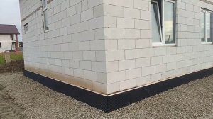 Утеплённая отмостка из профилированной мембраны