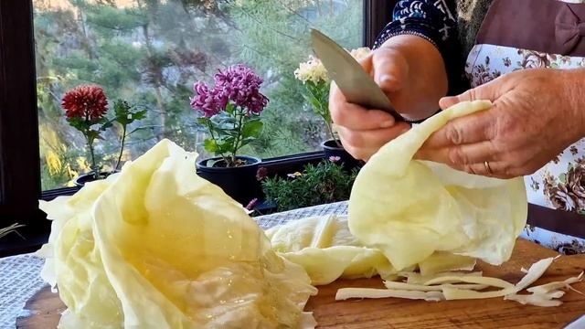 Строим Сказочный Домик в Лесу. Готовим Голубцы с Фасолью, Вкуснее Чем с Мясом. смотреть онлайн