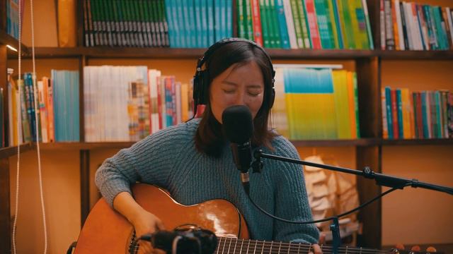 Anuk acoustic cover of Chi miniih bolno- Munkhtuya смотреть онлайн