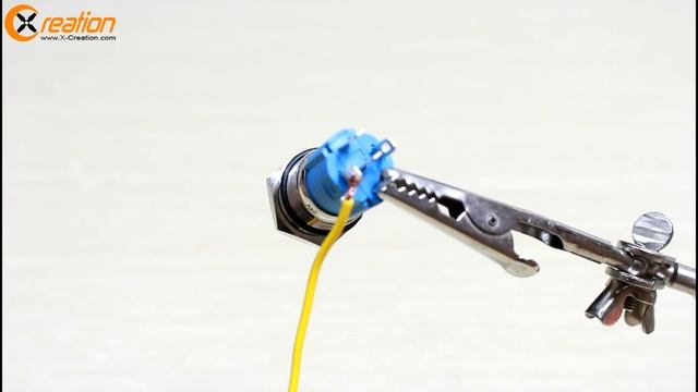 Recycle plastic bottle into awesome Bluetooth Speaker смотреть онлайн