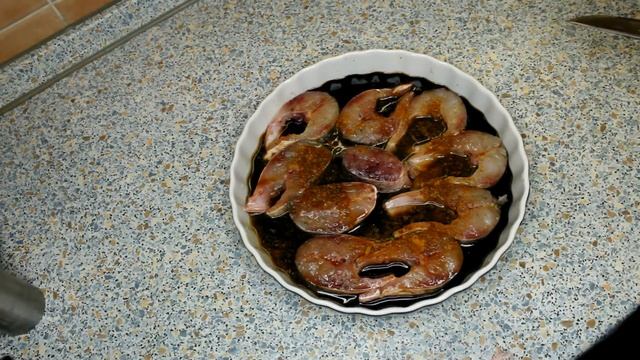 Пиленгас запеченный в духовке, маринованный в особом маринаде смотреть онлайн