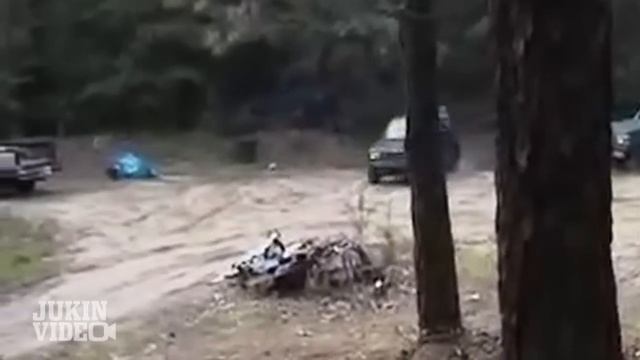 INSANE Suzuki Jump Goes RIGHT | #ThrowbackThursday смотреть онлайн