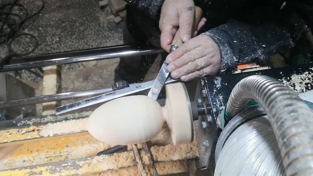 Две половинки яйца. Two halves of an egg. смотреть онлайн