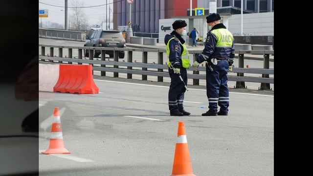 Пассажирский автобус столкнулся с фурой в Москве смотреть онлайн