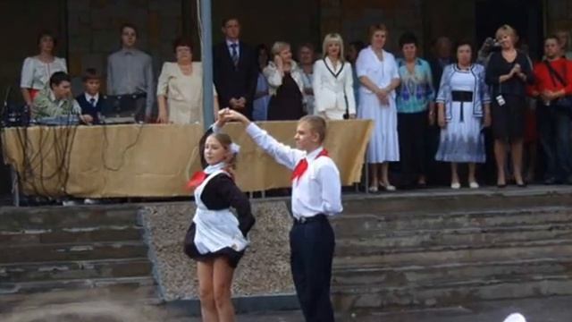 1 сентября, гимназия 9, Воронеж.wmv смотреть онлайн
