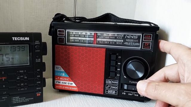 TECSUN PL-660 & NNS NS-2032S Radyolarla Ankara Emirler Vericisi Yayınları Mersinde Böyle Dinleniyor смотреть онлайн