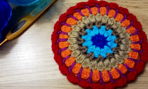 Красивая САЛФЕТКА - мандала крючком. Вяжем яркую салфетку из 7 рядов