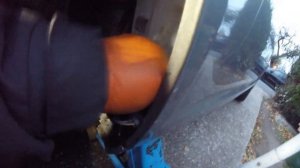 How to change the motor washer tank Audi A6 / Как поменять моторчик омывателя бачка Audi A6