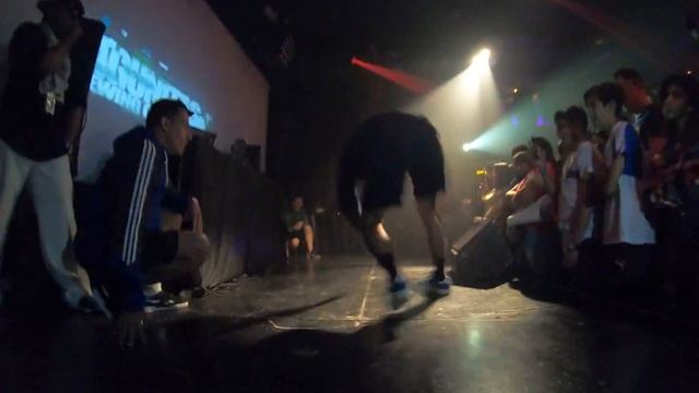Exibicion de breakin bboys Revolucion crew #gente#seria#panama смотреть онлайн