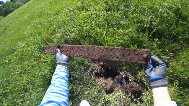 ЧТО МОЖНО НАЙТИ ЗА 2 ЧАСА КОПА ВОЗЛЕ ЛЭП? смотреть онлайн