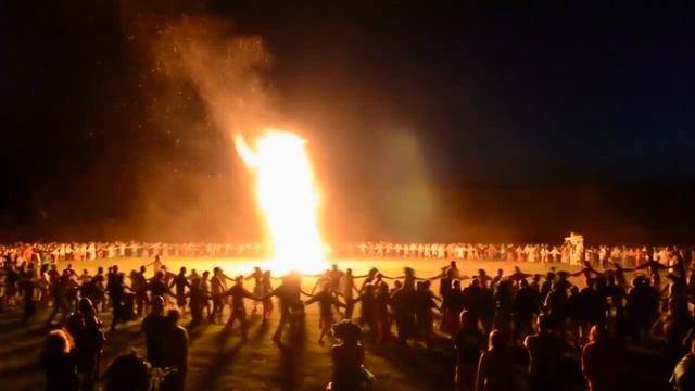 День Солнцестояния смотреть онлайн