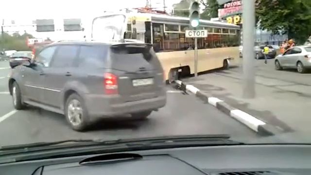 трамвай сошел с путей смотреть онлайн