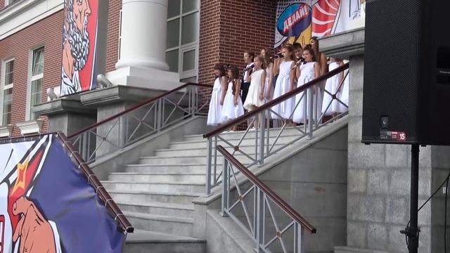 МИЛАНА В ПЕРВЫЙ КЛАСС! Линейка, ШКОЛА МИЛАНЫ!! МАМА ОБСТРИГЛА ВОЛОСЫ! как прошло наше 1 СЕНТЯБРЯ?! смотреть онлайн