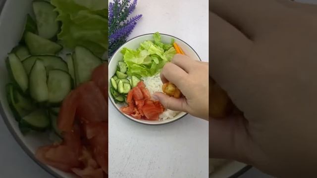 Боул с креветками #shorts #боул #поке смотреть онлайн