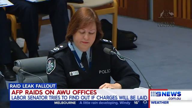 Senator Ian Macdonald runs interference on AWU raid leak from Michaelia Cash's office смотреть онлайн
