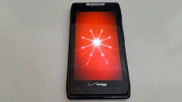 Motorola Droid Razr - Startup/Shutdown смотреть онлайн