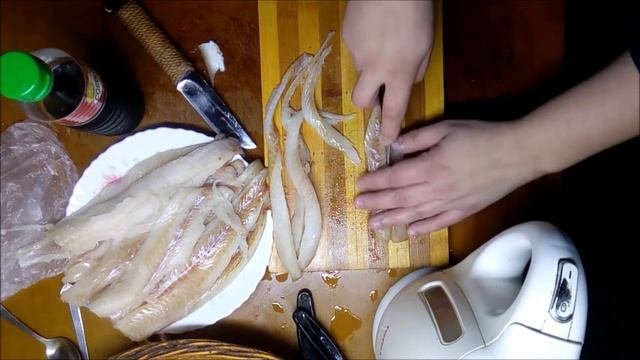 минтай сушеный в соевом соусе, делаем дома , вкусно. смотреть онлайн