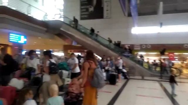 Вылет из Турции. Очереди в аэропорту Анталии! Правила в пандемию смотреть онлайн
