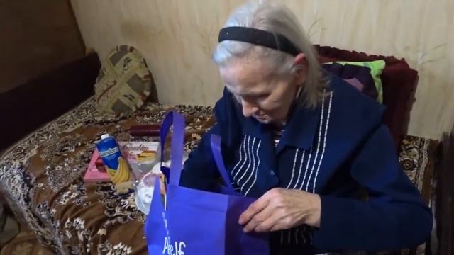 Vlog День рождения бабушки 83 года Подарки на 1 марта! смотреть онлайн