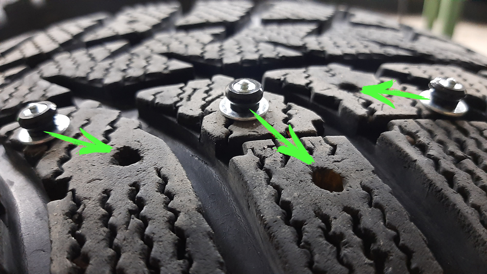 Дошиповка зимней резины от А до Я ремонтными шипами для новичков. Обучающее видео смотреть онлайн