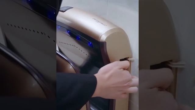 Secador automático da mão do jato de 1800w com o dobro magro vertical de hepa para a secagem rápida смотреть онлайн