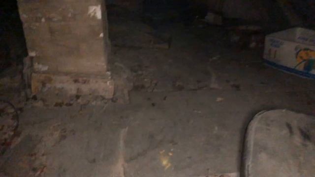 ЗАБРОШЕННАЯ ДАЧА | ЧТО НА ЧЕРДАКЕ? | СДЕЛАЛ КОМПОСТНЫЙ ЯЩИК | часть 3 смотреть онлайн