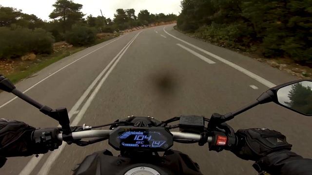 Top speed and fast corners on MT07 2021 смотреть онлайн