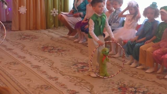 Танец дрессировщиков.Цирковое представление. смотреть онлайн