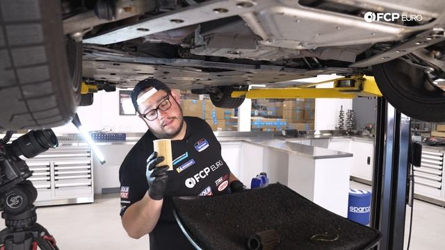 Porsche 987 Cayman Oil Change DIY (2006-2008 Porsche 987.1 Cayman) смотреть онлайн
