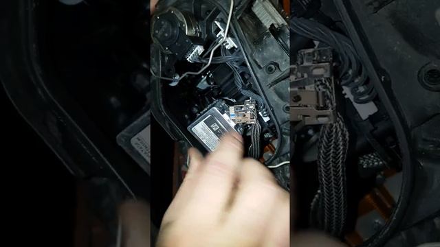 Замена ламп ксенона D3S в пассат Б7 смотреть онлайн