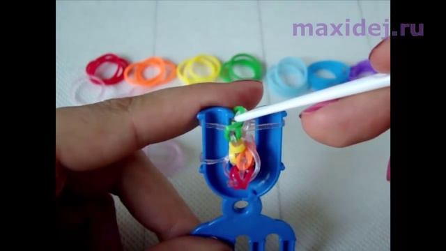 Браслет из резинок ПЫШНАЯ ЛИСТВА на рогатке смотреть онлайн