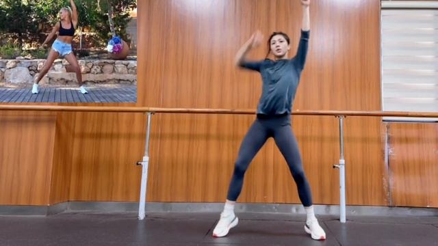 Dance Art in Motion смотреть онлайн