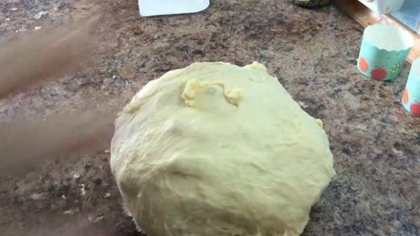 Венское тесто. Тесто раскладываем по формам