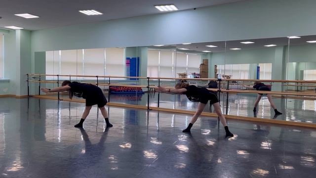 Танцевальная разминка. Warm up (разогрев) в технике современного танца для детей от 12 лет смотреть онлайн