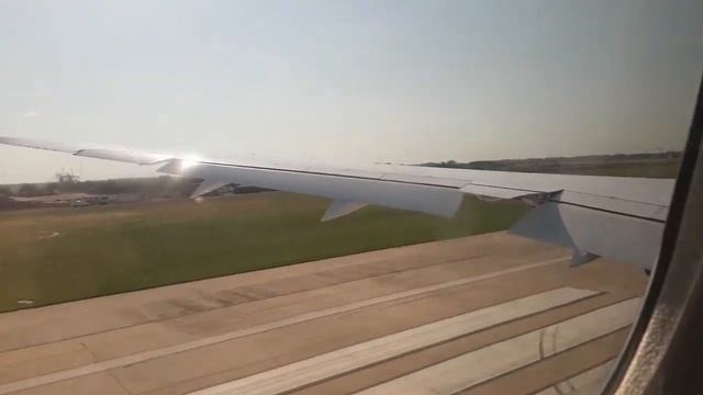 Take-Off Airport Buenos Aires Ezeiza (EZE) with Dreamliner Boeing 787 смотреть онлайн