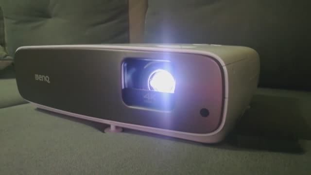 BenQ  W2700i - 4K HDR проектор для домашнего кинотеатра с поддержкой Android TV