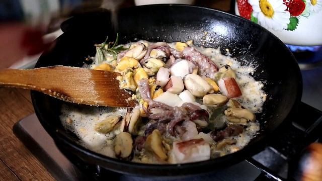 Паста с морепродуктами смотреть онлайн