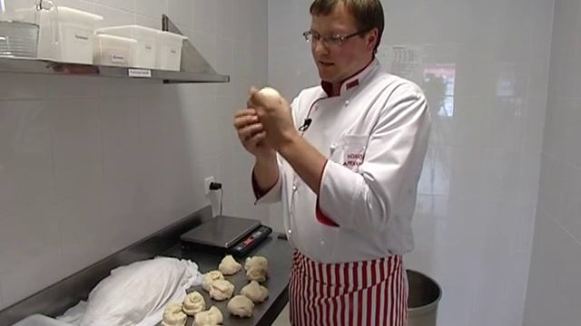 Как готовят пиццу в 