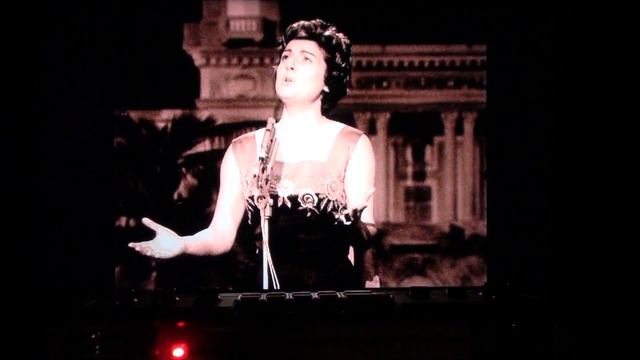 TONINA TORRIELLI "FUMO NEGLI OCCHI" смотреть онлайн