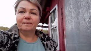 Пенсионеры на позитиве из Москвы в деревню.