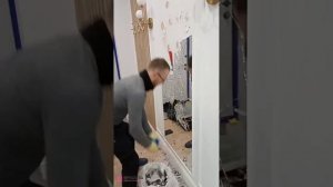 Как происходит сложный демонтаж  зеркал?? #зеркало #зеркаланазаказ