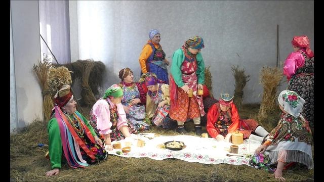 Народная фольклорная группа "Берегиня" село Красный Чикой обряд "Отжинки" смотреть онлайн